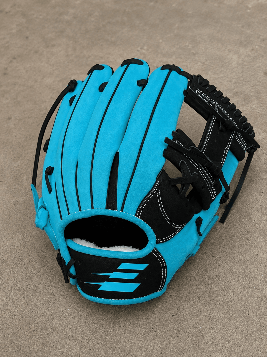 Baseball gloves