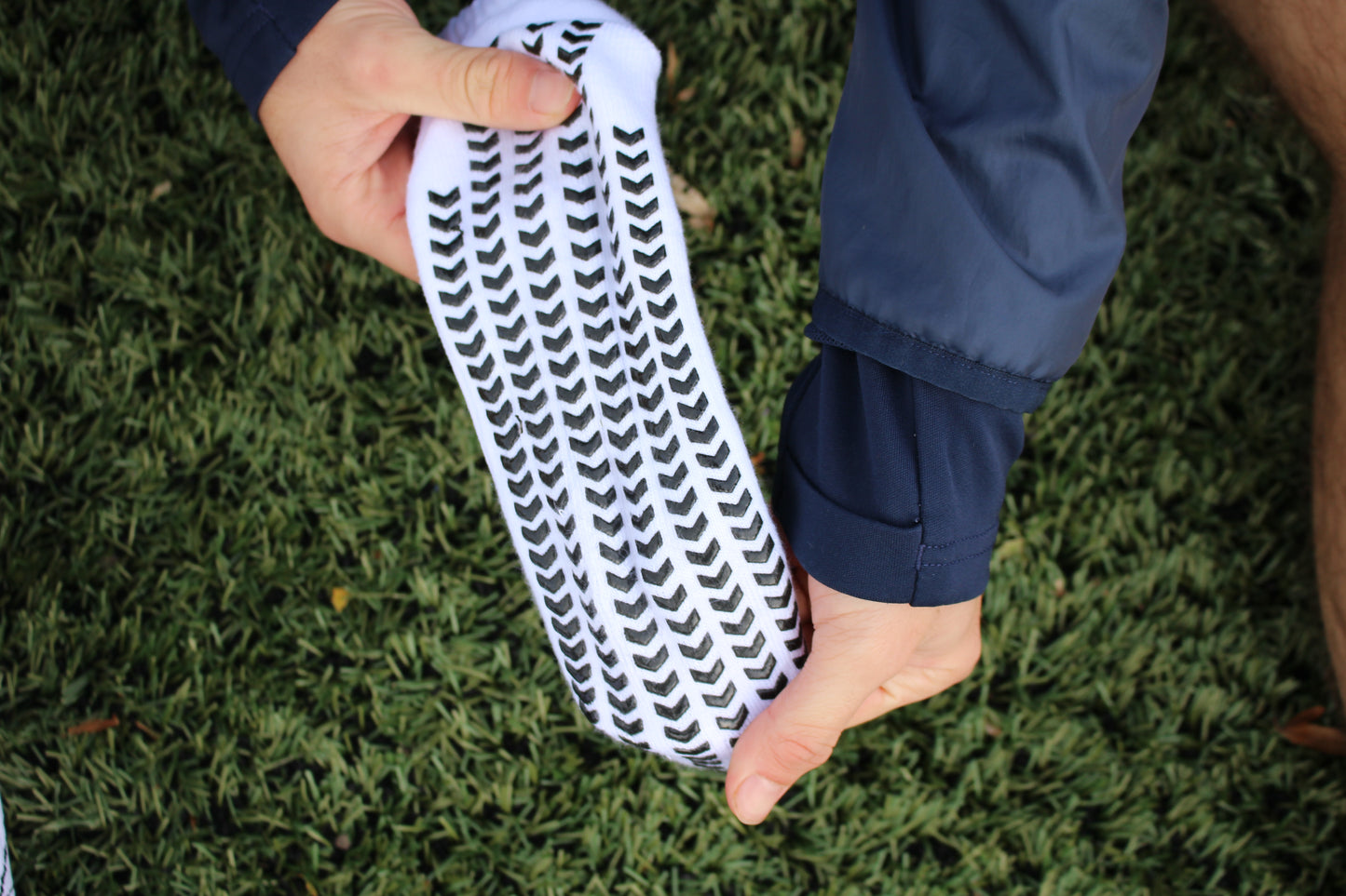 Elevate Grip Socks -white.